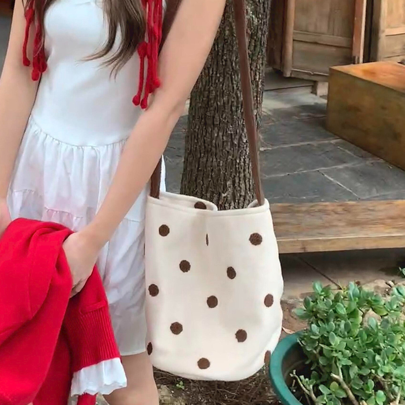 Шерстяные сумки-ведра в гороше – обзор и цена Women'S Bags New Look